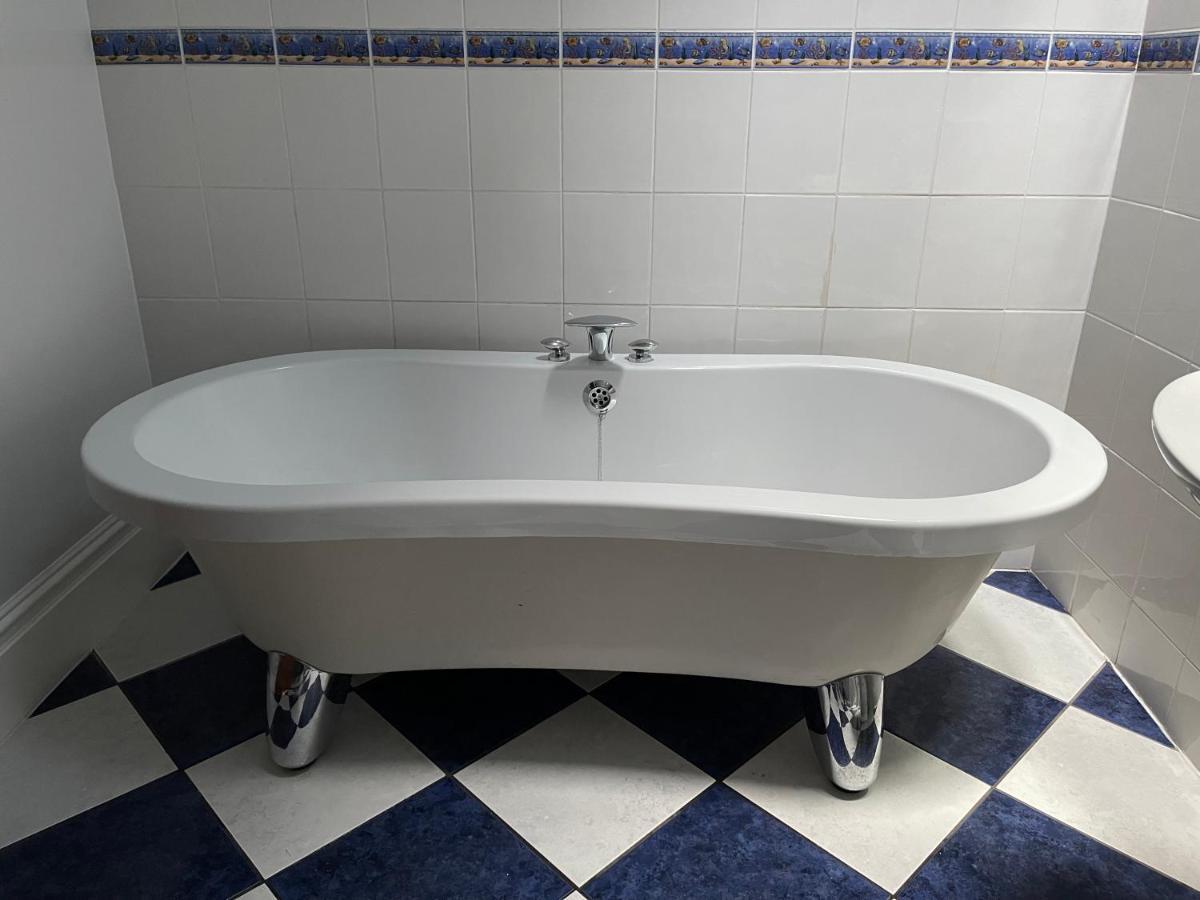 Ballinderry Station Cottage - Luxury Stay. Lisburn Eksteriør billede